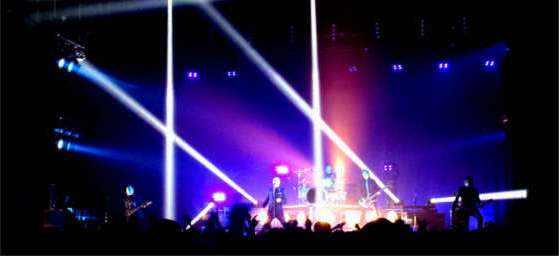 Eisbrecher auf der Bühne im Zenith